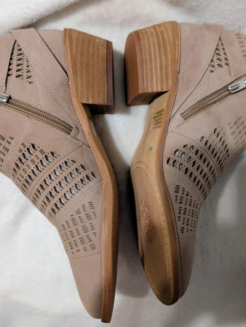 NWOT Vince Camuto Taupe Laser-Cut Suede Ankle Booties With Buckle 8.5